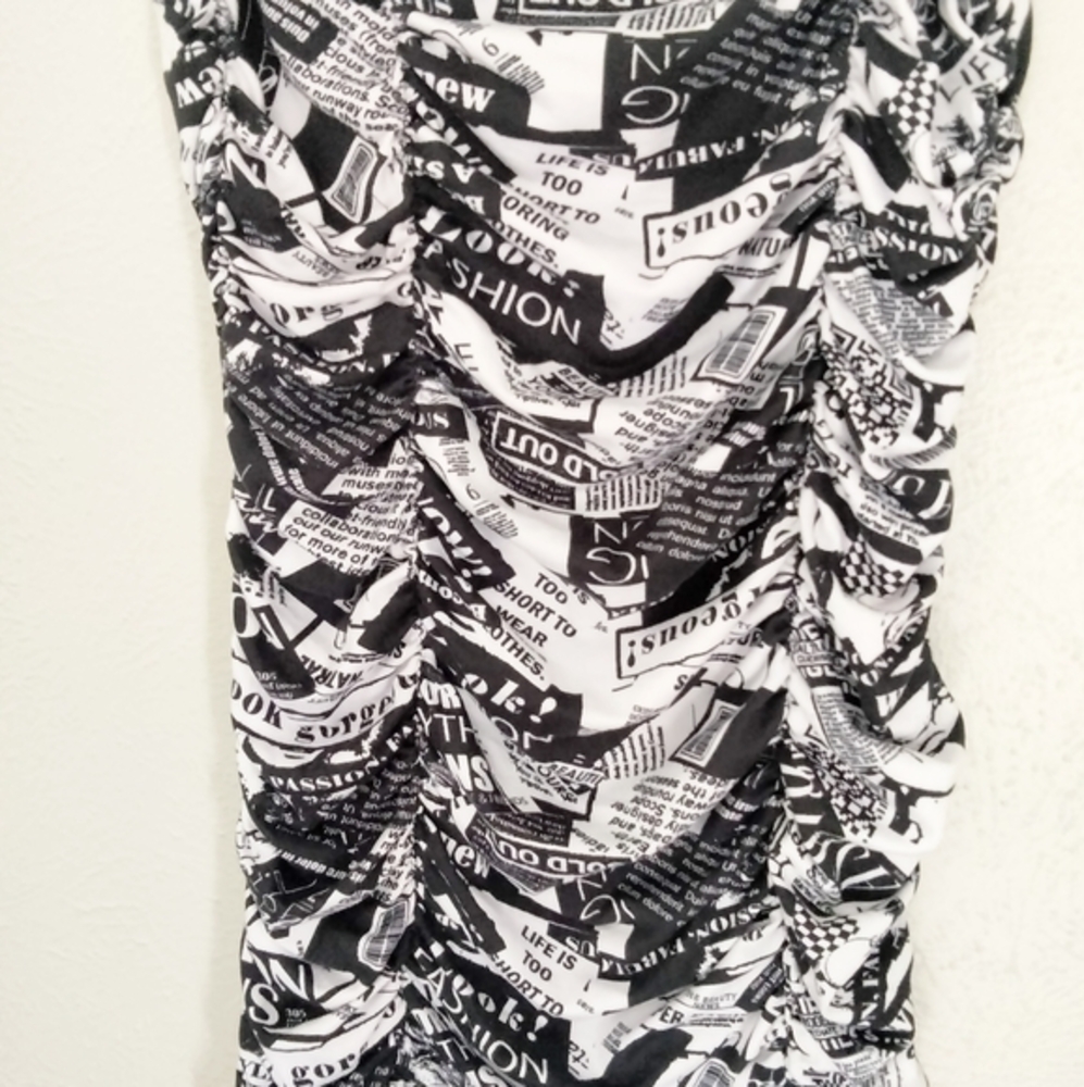 Almost Famous Ruched Sleeveless Newspaper Fashion look Dress